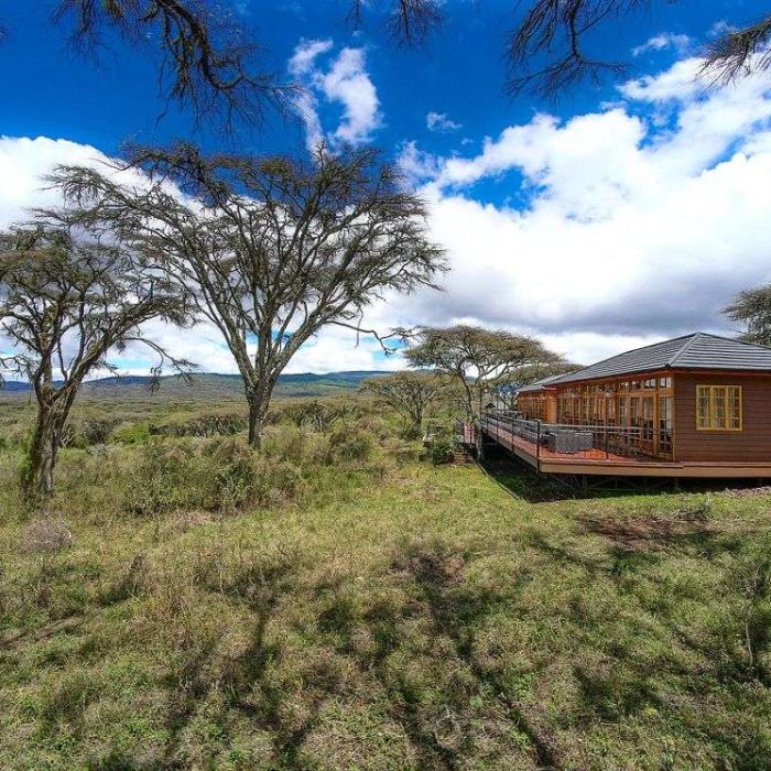 01TNLP-IM0201-ngorongoro-lions-paw-camp-1280