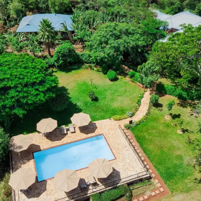 Hotels-on-Safari-in-Tanzania-with-Brilliant-Adventures-Pamoja-Famr-Lodge-2