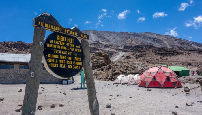 Kibo-Hut-sign (1)