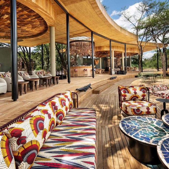 guest-area-lounge-grumeti-serengeti-river-lodge-serengeti-tanzania