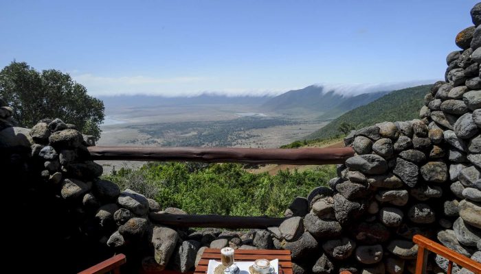 ngorongoro-serena-balcony-view